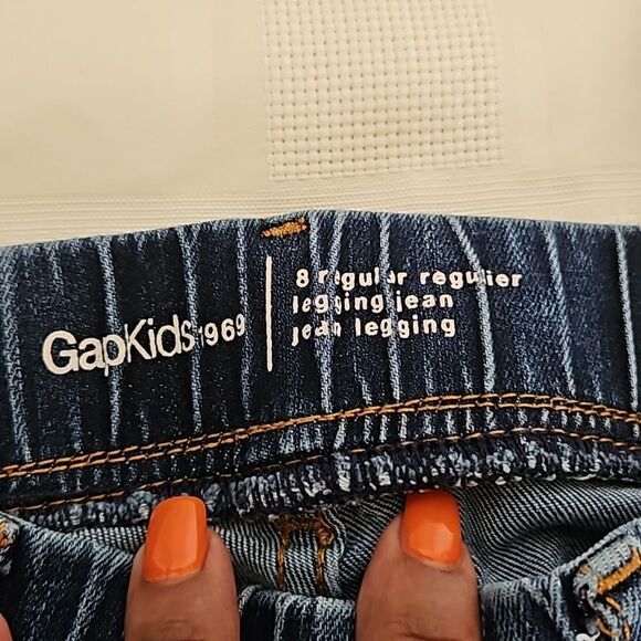 Gap Girl's Bundle Of Sweater & Jean Shorts With Raw Hem Size 8 Black/ Blue - Picture 4 of 16